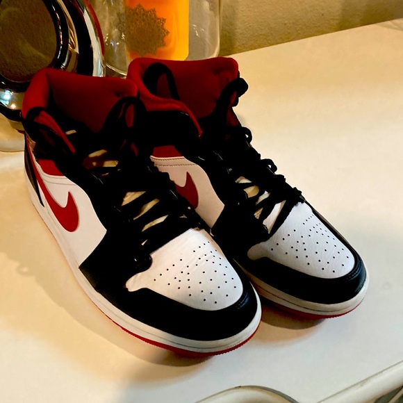 Jordan Other - AIR JORDAN 1 GYM REDS SIZE 9.5